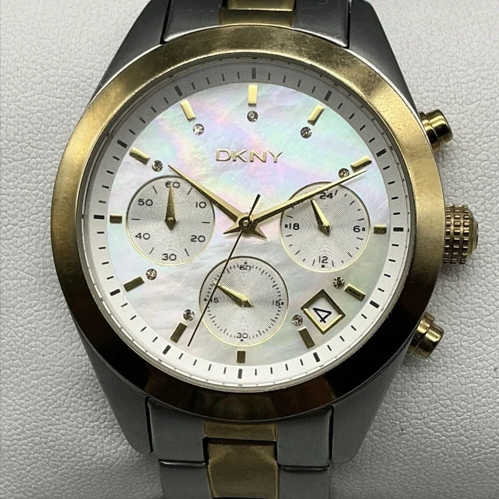 DKNY NY-8607 Womens Watch 38mm White MOP Dial Chronograph Date New Battery 7